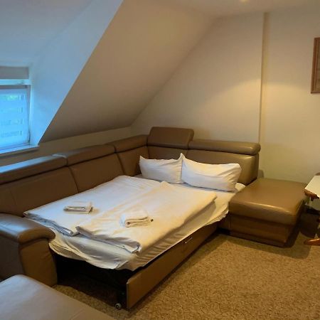 Hotel & Restaurant Schenk Von Landsberg ทอยพิทซ์ ภายนอก รูปภาพ